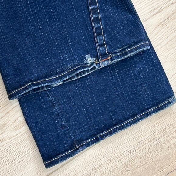 True Religion JOEY MID RISE BIG T FLARE JEAN
Womens Jeans Sz 31 - Picture 6 of 10